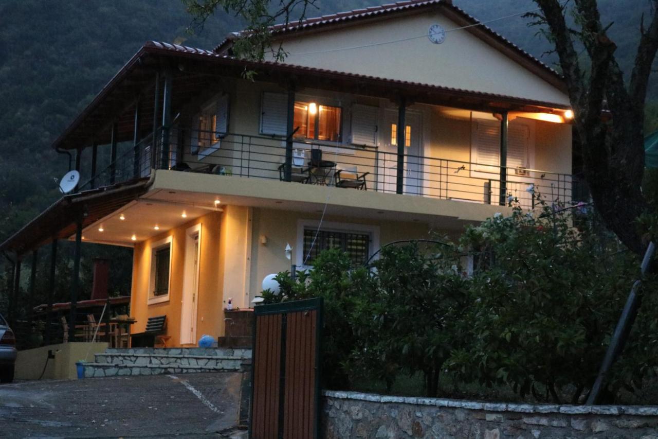 Polytimi House Villa Kalávryta Eksteriør bilde